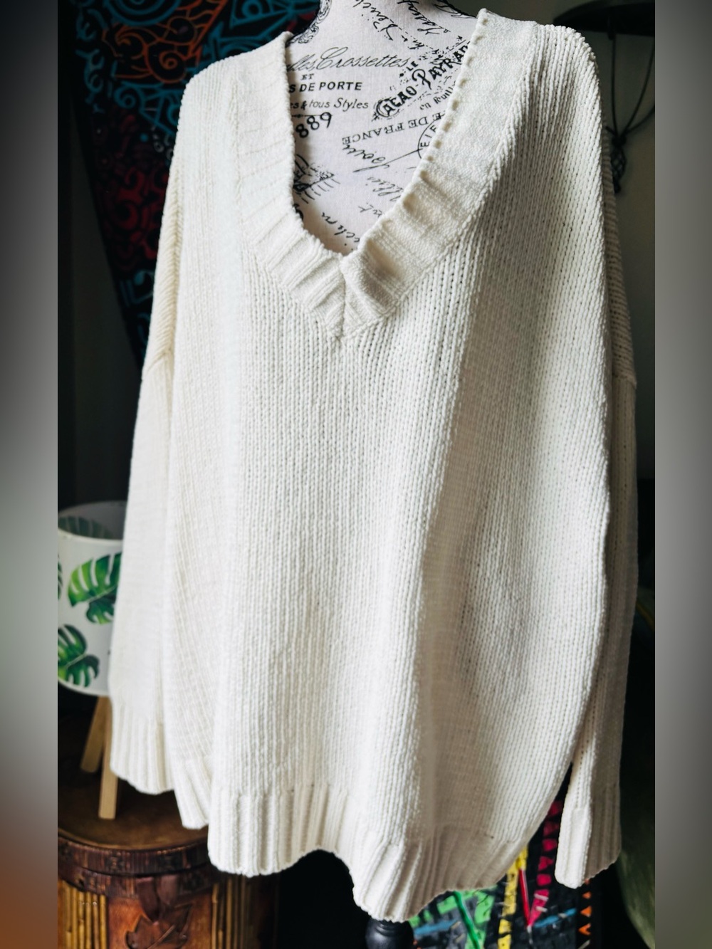 H&M Cream V-Neck Knit Sweater